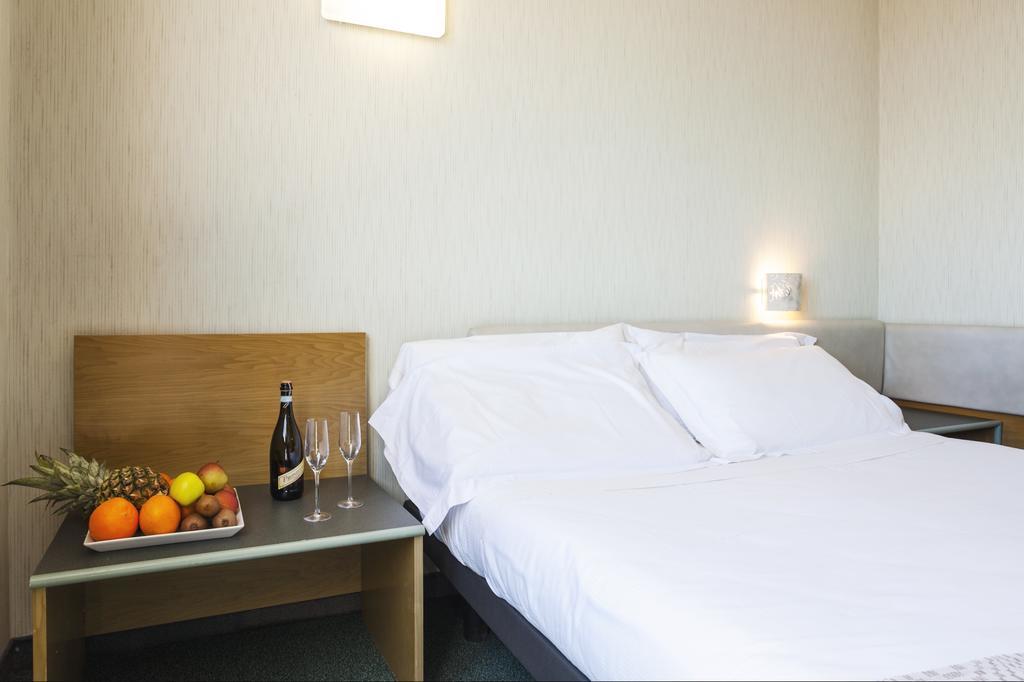 Best Western Hotel Residence Italia Quartu Sant'Elena Exterior photo